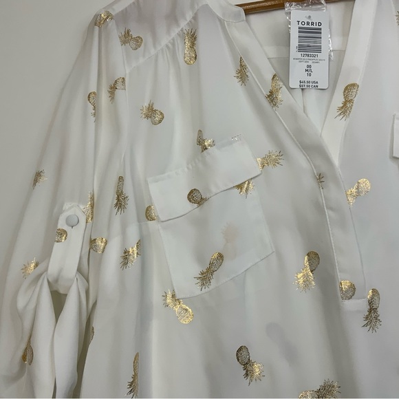 Torrid Harper Gold Pineapple 3/4 Sleeve V-Neck Blouse. Size 00. (NWT). - Picture 4 of 10